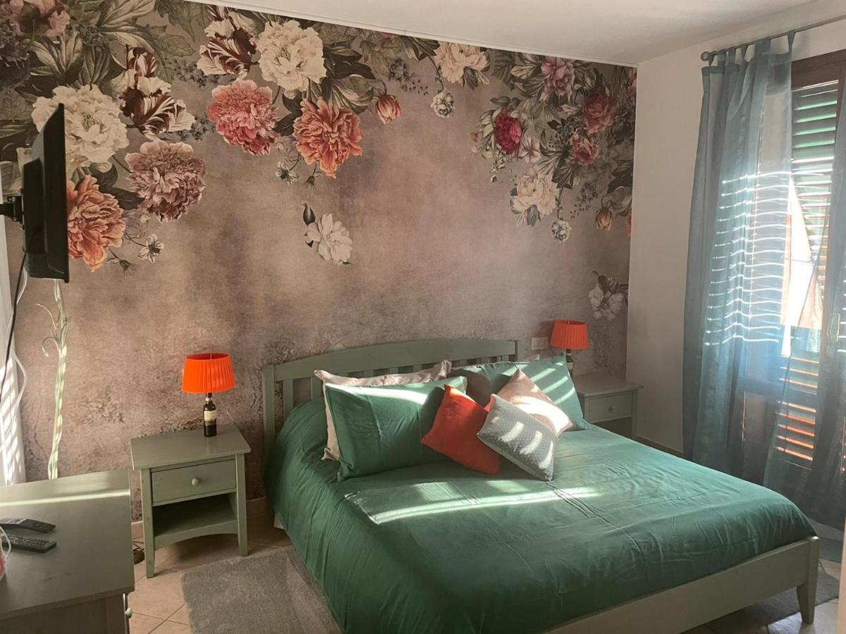 The Loft E&E Chianti Room เอมโปลี ภายนอก รูปภาพ